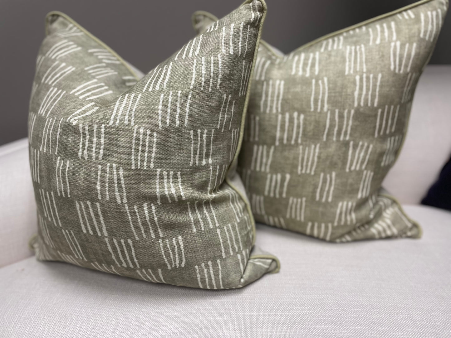 Light Celadon Graphic with Neutral Linen Back and Seagrass Welt